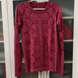 Lululemon Swiftly Tech Long Sleeve Berry SZ 8 thicker material EUC❤️❤️❤️